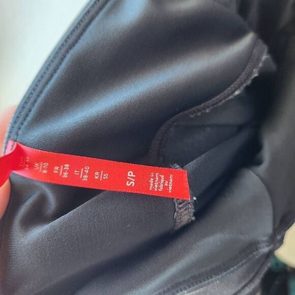 Spanx High Rise Faux Leather Leggings Size Small Solid Black Stretch - Picture 10 of 13